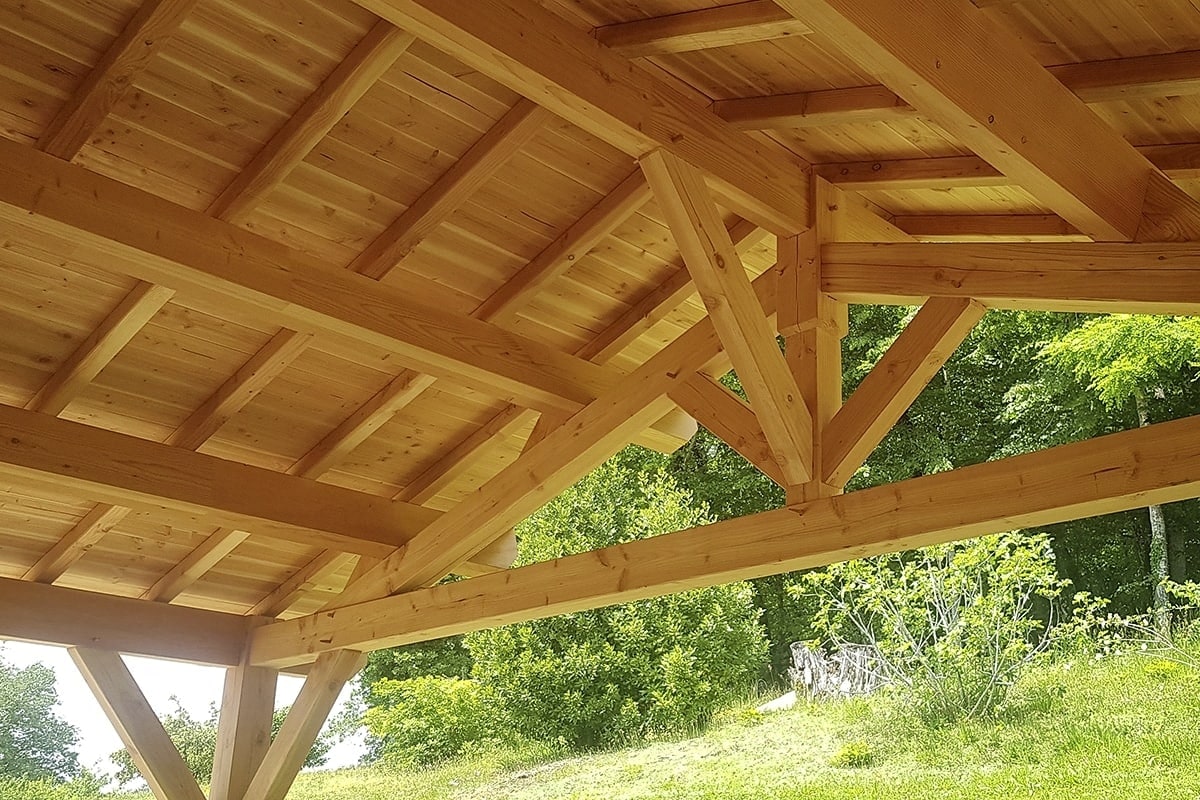 Auvent, structure en bois