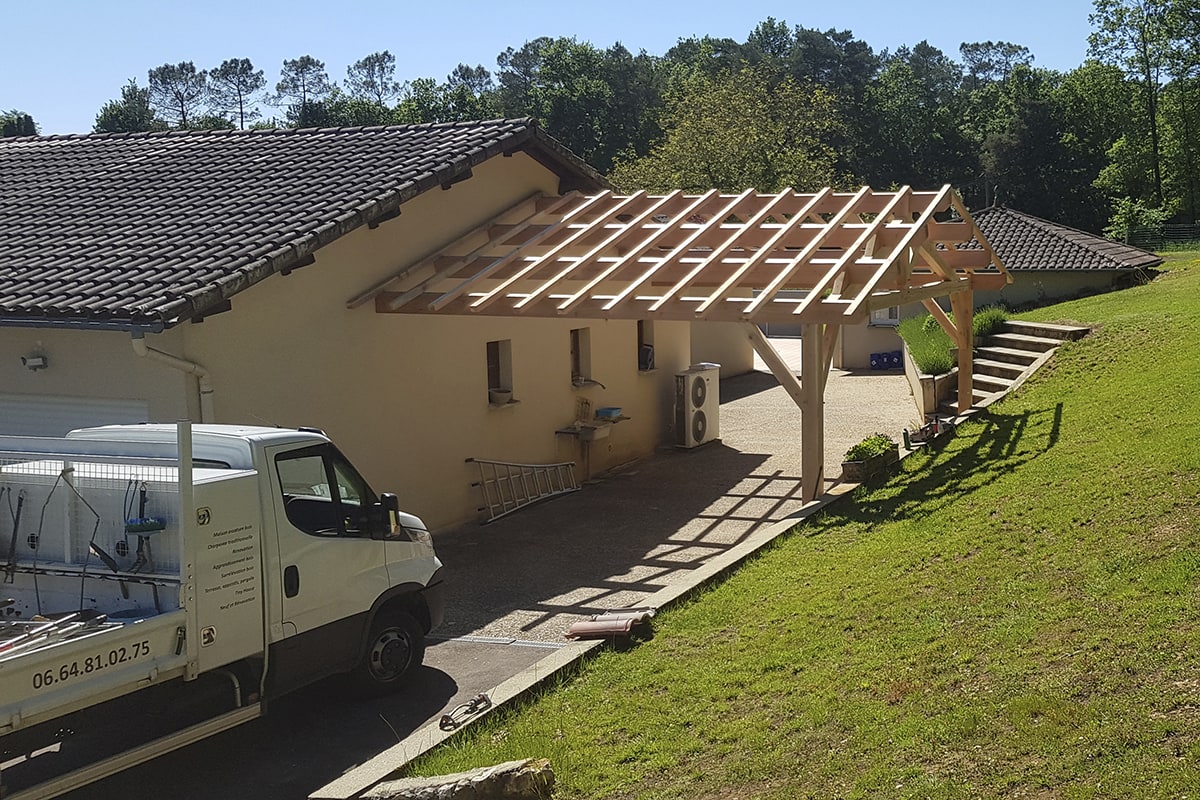 Extention de maison, auvent en bois